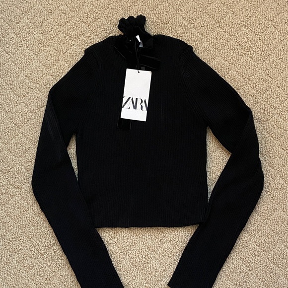 Zara Sweaters - NWT Zara black ribbed turtle neck sweater